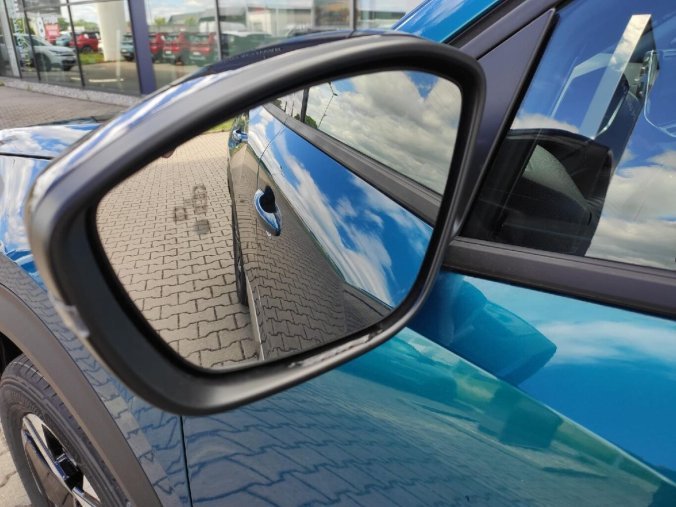 Peugeot 2008, Peugeot 2008 ALLURE 1.2 TURBO 100k 2xkamera, barva modrá
