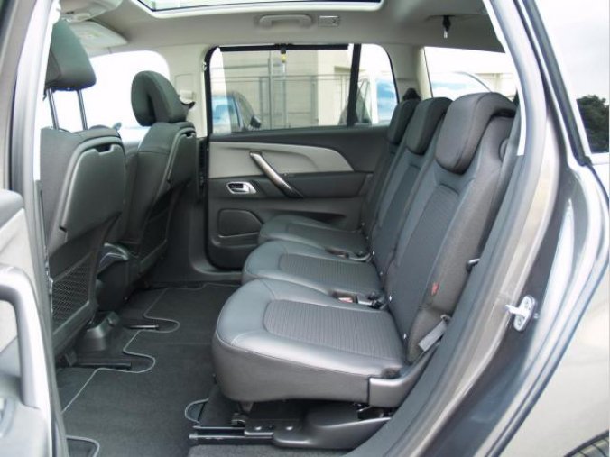 Citroën Grand C4 Spacetourer, Shine Pack 2,0BHDi 160 EAT8, barva šedá