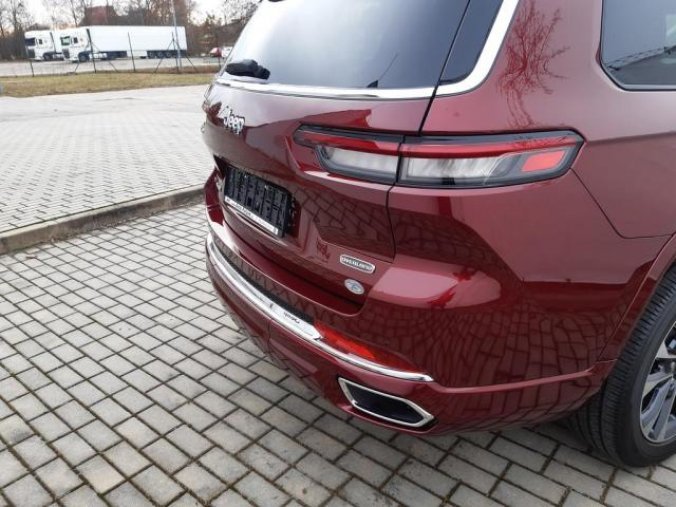 Jeep Grand Cherokee, L 5,7 V8 Overland  7 míst, barva červená