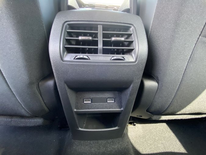 Peugeot 308, Peugeot 308 SW ALLURE Hybrid 145 e-DCS6, barva šedá