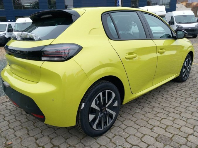 Peugeot 208, Peugeot 208 Active PureTech 75 S&S MAN5, barva žlutá