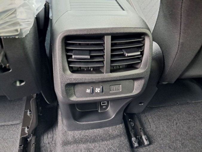 Peugeot Rifter, Peugeot Rifter LONG ALLURE BlueHDi 130 S&, barva bílá