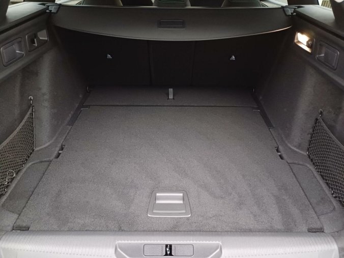 Peugeot 308, Peugeot 308 SW Allure BlueHDi 7 LET ZÁRUKA, barva modrá