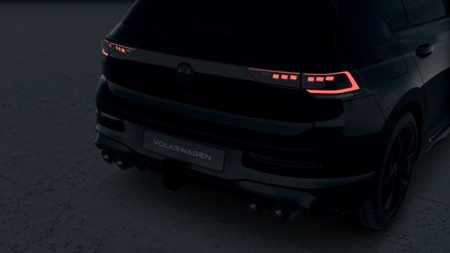 Volkswagen Golf, Golf R 2,0 TSI 245 kW (333 k)  4M 7DSG, barva černá