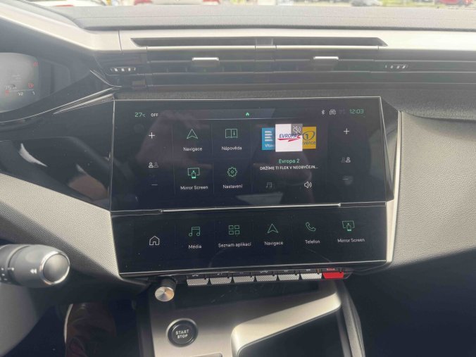Peugeot 408, Peugeot 408 ALLURE Hybrid 145 e-DCS6, barva zelená