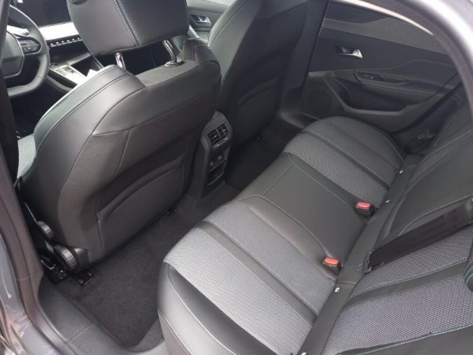 Peugeot 308, Peugeot 308 SW Allure BlueHDi 130 k, barva šedá