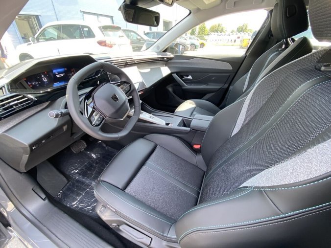 Peugeot 308, Peugeot 308 SW ALLURE Hybrid 145 e-DCS6, barva šedá