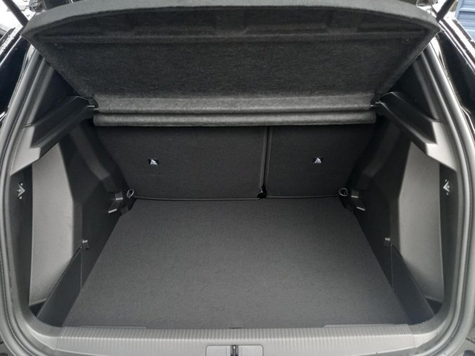 Peugeot 2008, Peugeot 2008 BUSINESS Turbo 100k MAN6, barva černá