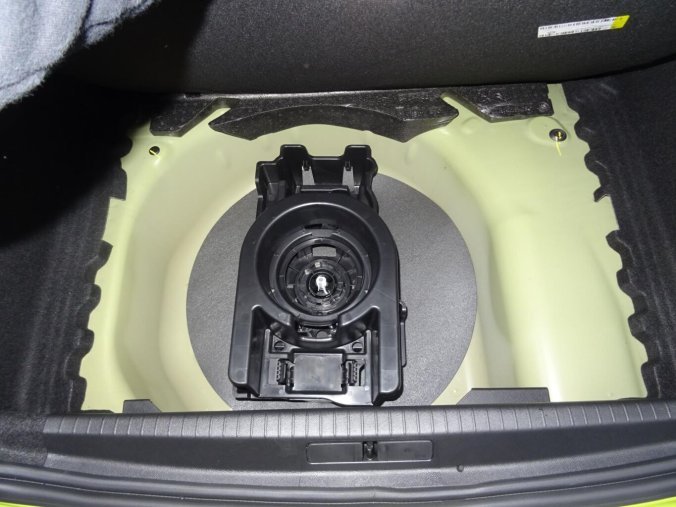 Peugeot 208, Peugeot 208 STYLE PureTech 100k MAN6, barva žlutá