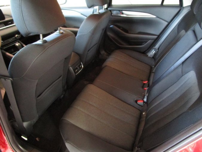 Mazda 6, 2.5i, barva červená