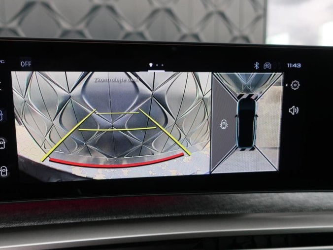 Peugeot 3008, Peugeot 3008 GT Hybrid 145 e-DCS6, barva modrá