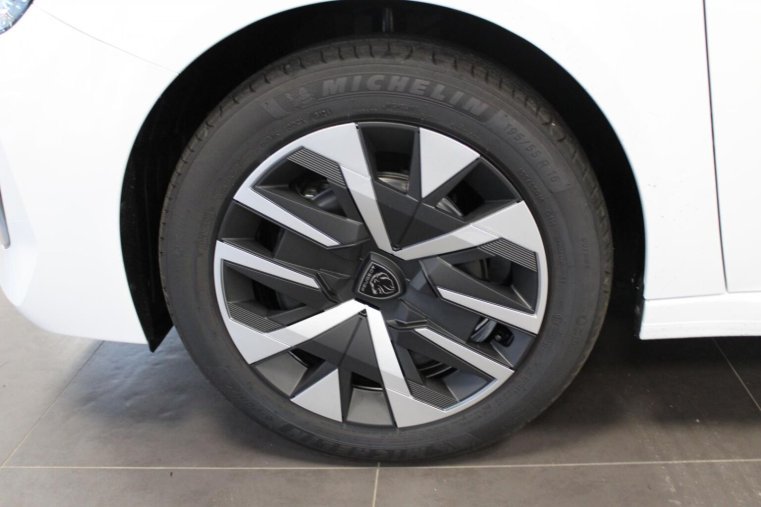 Peugeot 208, Peugeot 208 STYLE PureTech 100 MAN6, barva bílá