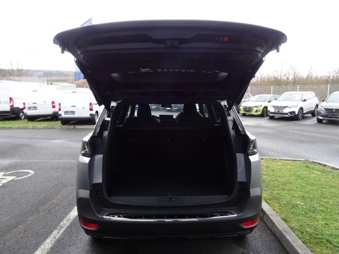 Peugeot 5008, Peugeot 5008 ALLURE BlueHDi 130k EAT8, barva stříbrná