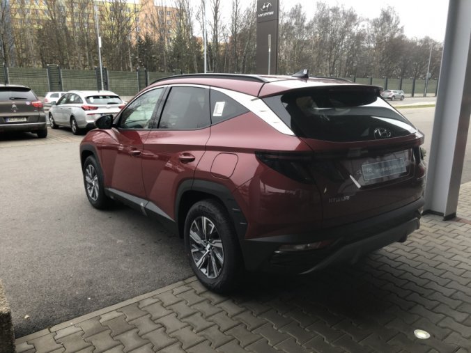 Hyundai Tucson, 1,6 T-GDI 4x2 110 kW 6st. manuální, barva červená