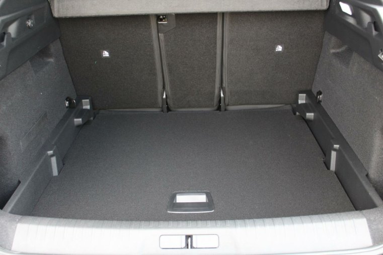 Peugeot 3008, Peugeot 3008 GT Hybrid 145k e-DCS6, barva modrá