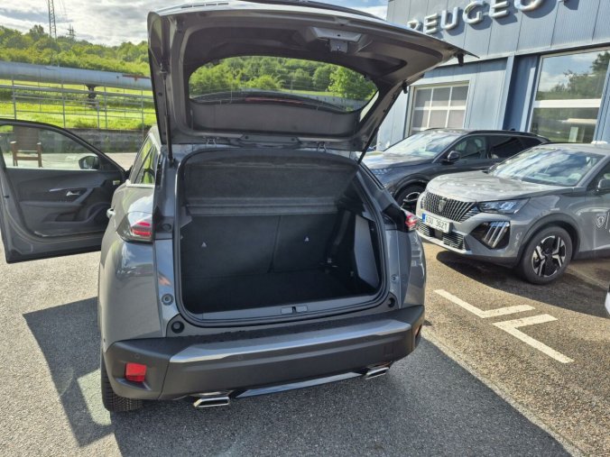 Peugeot 2008, Peugeot 2008 ALLURE Hybrid 145 e-DCS6, barva šedá