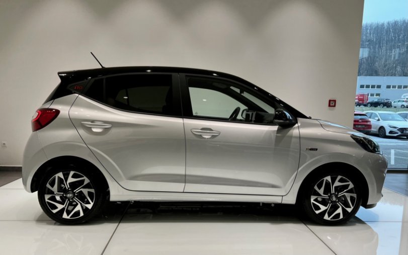 Hyundai i10, 1,0 T-GDI 5 st. manuální, barva stříbrná