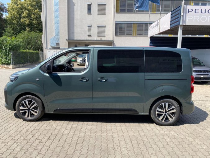 Peugeot Traveller, Peugeot Traveller Allure 2.0BlueHdi EAT8 - WEBASTO, TAŽNÉ, VIP PACK 7MÍST - 1851, barva zelená
