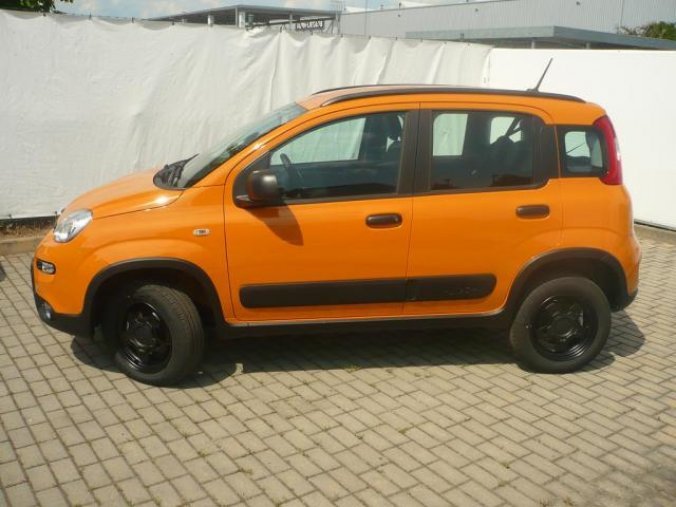 Fiat Panda, 4x4 0.9 twinAir Wild, barva oranžová