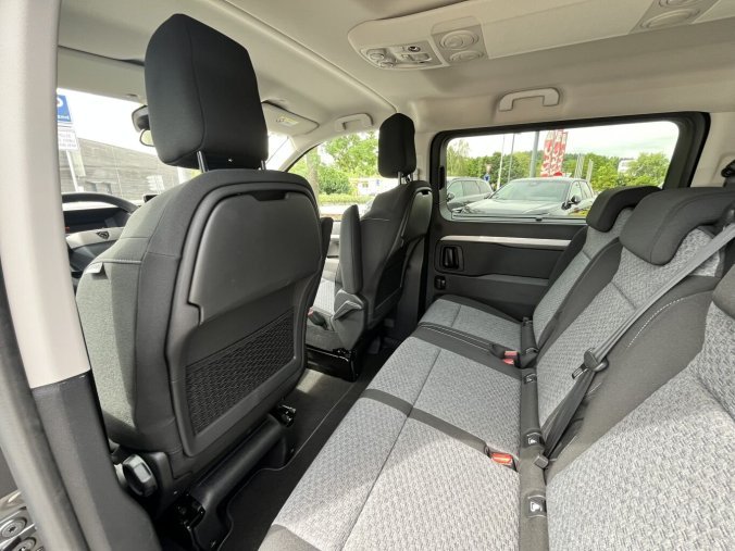 Peugeot Traveller, Peugeot Traveller Traveller Active L3 2.2 BlueHDi 150k MAN6, barva šedá