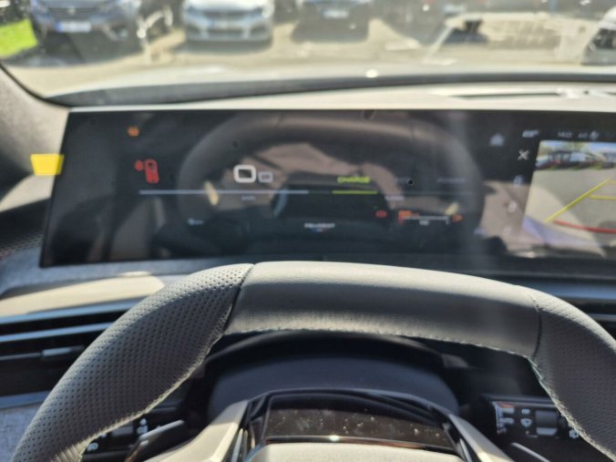 Peugeot 5008, Peugeot 5008 GT Hybrid 136 e-DCS6, barva bílá