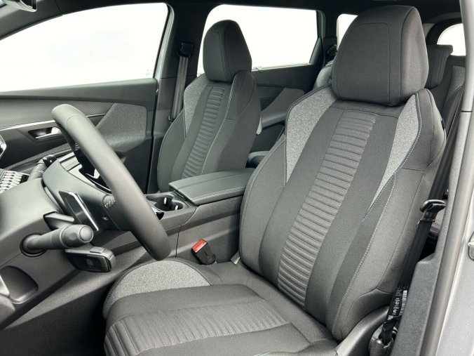 Peugeot 5008, Peugeot 5008 Active Pack 1.5 BlueHDi EAT8, barva šedá