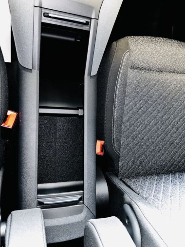 Peugeot Rifter, Peugeot Rifter LONG ALLURE BlueHDi 130 S&S MAN6, barva stříbrná