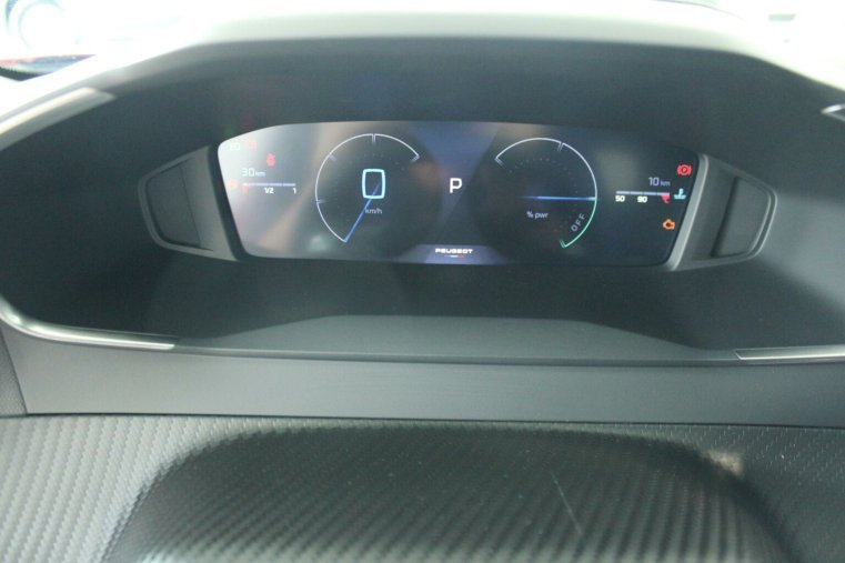 Peugeot 2008, Peugeot 2008 ALLURE Hybrid 136 e-DCS6, barva červená