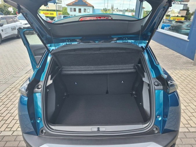 Peugeot 2008, Peugeot 2008 STYLE PureTech 100 M6, barva modrá