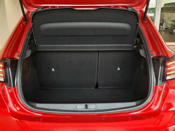 Peugeot 208, Peugeot 208 ALLURE PureTech 100 S&S MAN6, barva červená