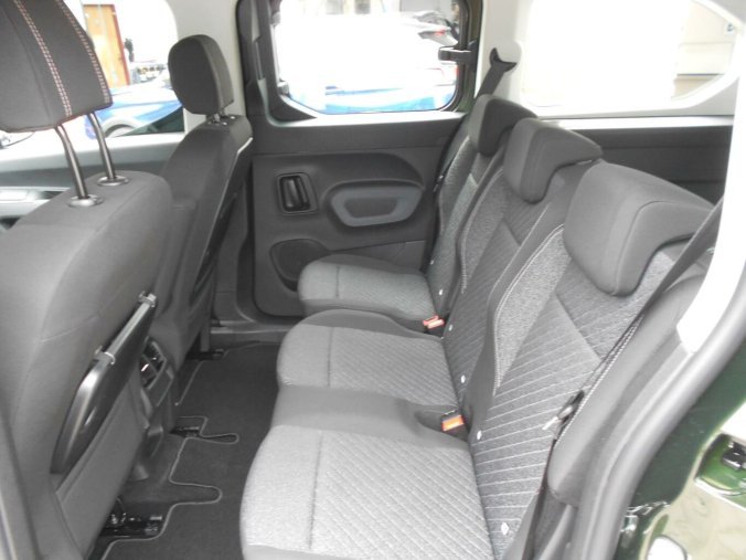 Peugeot Rifter, Peugeot Rifter LONG ALLURE BlueHDi 100 S&S MA, barva zelená