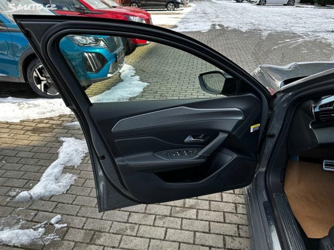Peugeot 308, Peugeot 308 SW GT Hybrid 136 e-DCS6, barva šedá