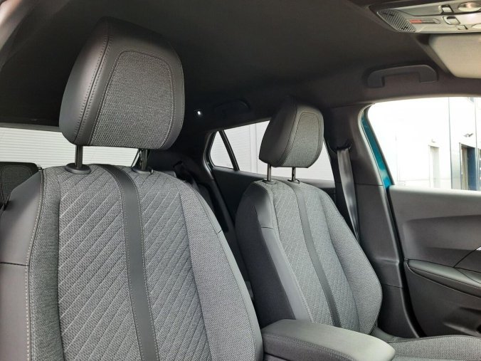 Peugeot 2008, Peugeot 2008 ALLURE 1.2 TURBO 100k MAN6, barva šedá