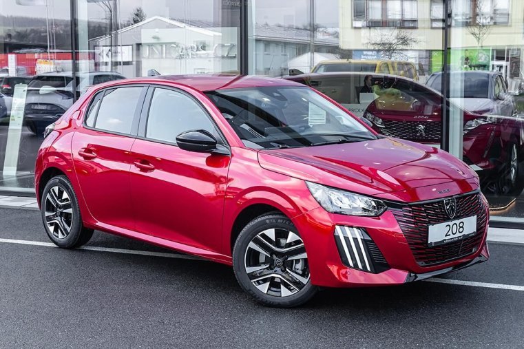 Peugeot 208, Peugeot 208 1,2 ALLURE PureTech 100 S&S MA, barva červená