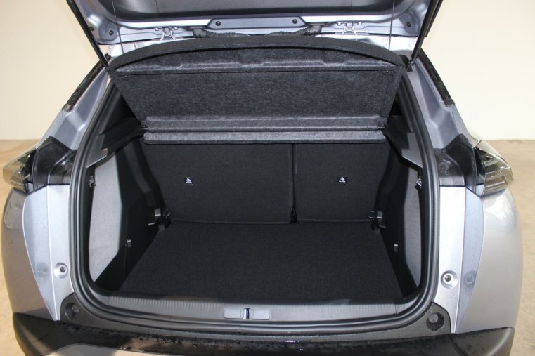 Peugeot 2008, Peugeot 2008 STYLE PureTech 100 S&S MAN6, barva stříbrná