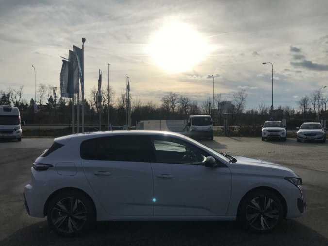 Peugeot 308, Peugeot 308 1.5 BlueHDi ALLURE 130 EAT8, barva bílá