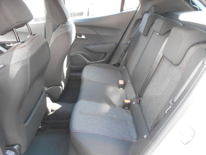 Peugeot 2008, Peugeot 2008 STYLE PureTech 100 MAN6, barva bílá