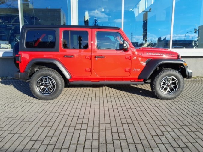 Jeep Wrangler, Unlimited 2,0T  Rubicon ČR, barva červená