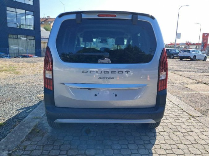 Peugeot Rifter, Peugeot Rifter GT BlueHDi 130 S&S EAT8, barva šedá
