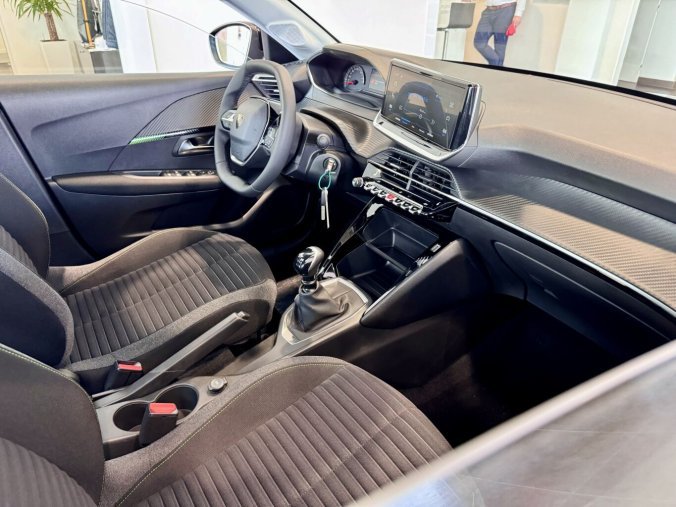 Peugeot 208, Peugeot 208 STYLE, 100 koní, výhřev sedadel, barva žlutá