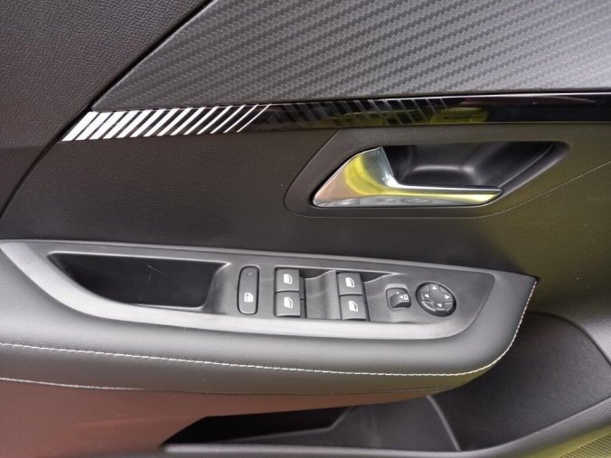 Peugeot 208, Peugeot 208 BUSINESS Hybrid 110 e-DCS6, barva zelená