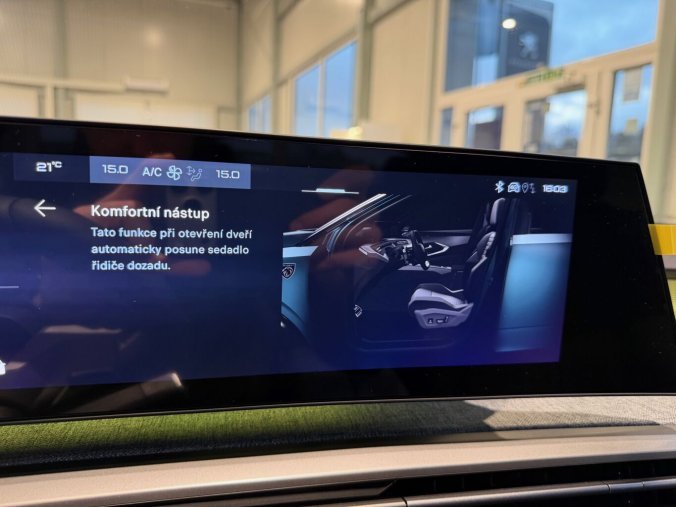 Peugeot 3008, Peugeot 3008 GT Hybrid 145 e-DCS6, barva modrá