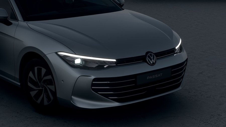 Volkswagen Passat, Passat Business 1,5 eTSI 110 kW mHEV, barva stříbrná