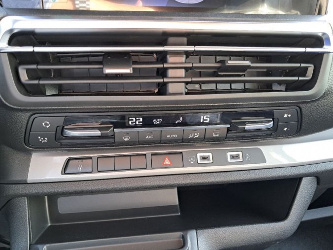 Peugeot Traveller, Peugeot Traveller Active L3 2.2 BlueHDi 180 S&am, barva bílá