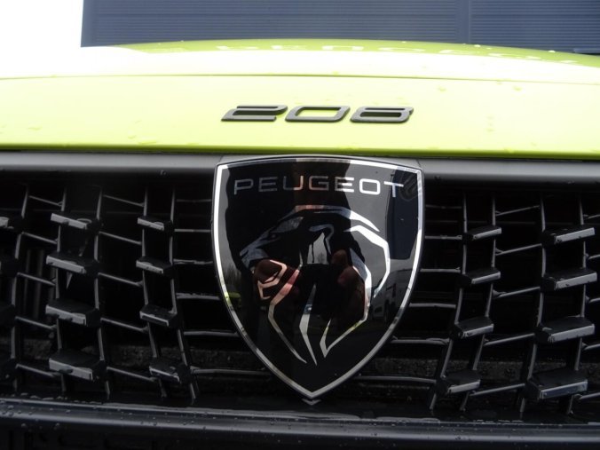 Peugeot 208, Peugeot 208 STYLE PureTech 100k MAN6, barva žlutá