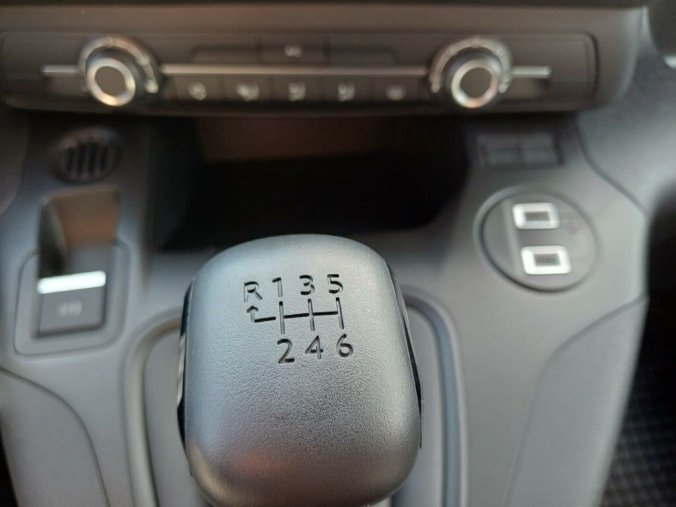 Peugeot Rifter, Peugeot Rifter LONG ACTIVE BlueHDi 100k, barva stříbrná