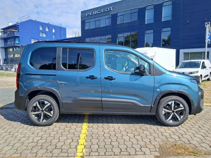 Peugeot Rifter, Peugeot Rifter GT BlueHDi 130 S&S EAT8, barva modrá