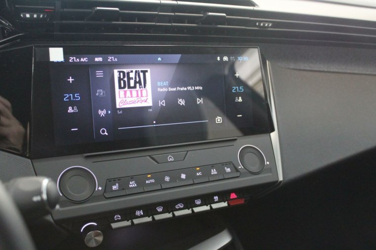 Peugeot 408, Peugeot 408 ALLURE Plug-in HYBRID 225 EAT, barva modrá