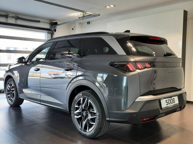 Peugeot 5008, Peugeot 5008 ALLURE Hybrid 136 e-DCS6, barva šedá