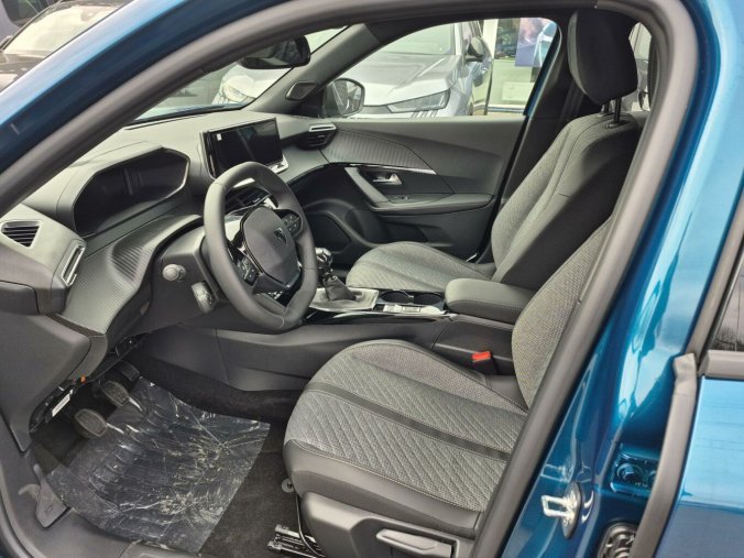 Peugeot 2008, Peugeot 2008 ALLURE PureTech 100 S&S MAN6, barva modrá